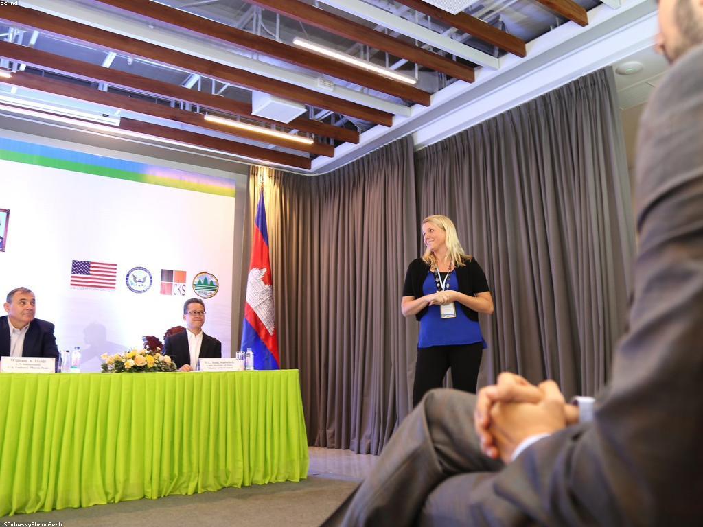 ឱកាសការងារក្នុងទីស្ថានធ្វើការថ្មី